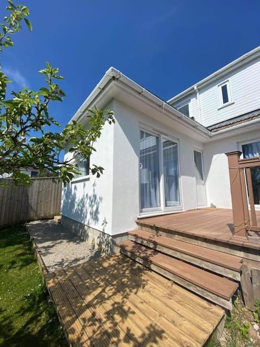 Dingley Dell - Superb Location For Truro In Private Accommodation Perranwell Экстерьер фото